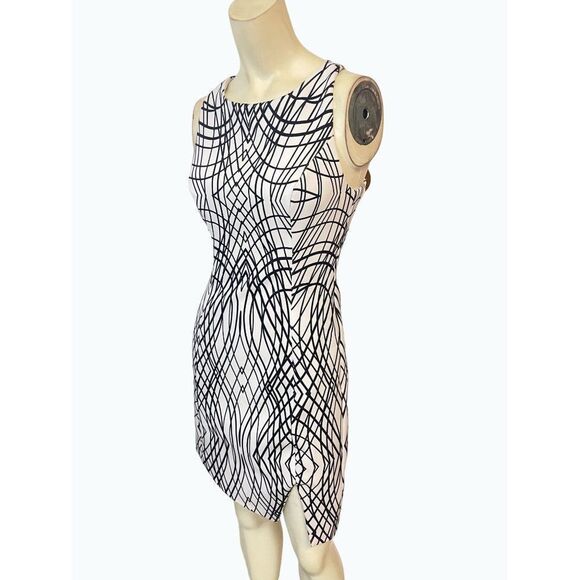 Keepsake the Label Geometric Dress Size XS NWT - Picture 3 of 4